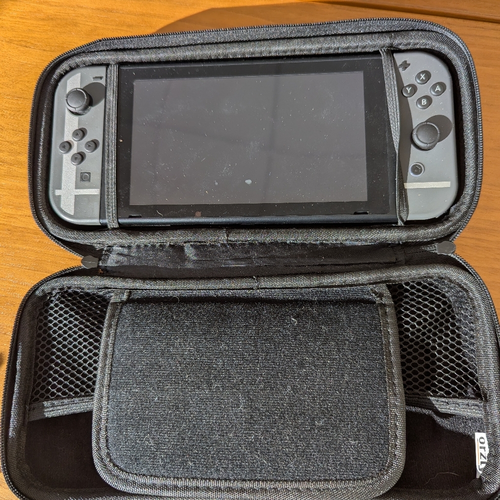 Nintendo Switch Smash Bros edition w/6 games